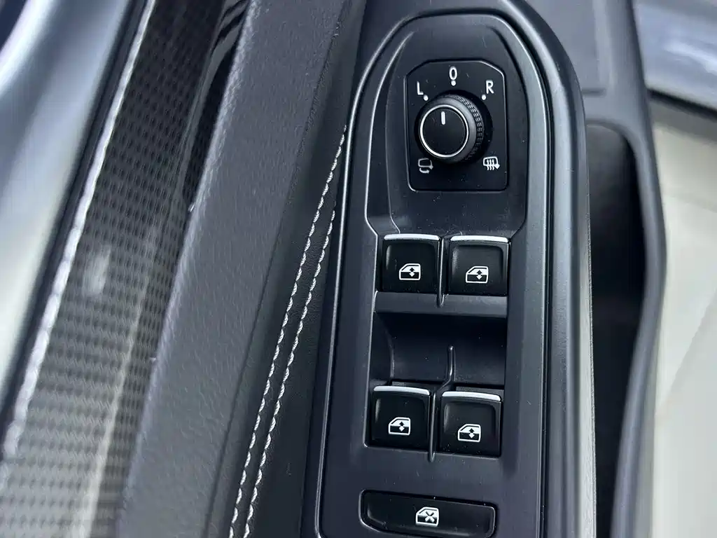 Volkswagen Golf 2022 — фото 17