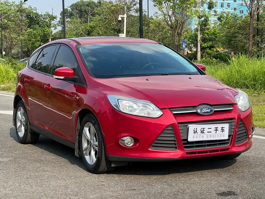 Ford Focus 2015 — фото 3
