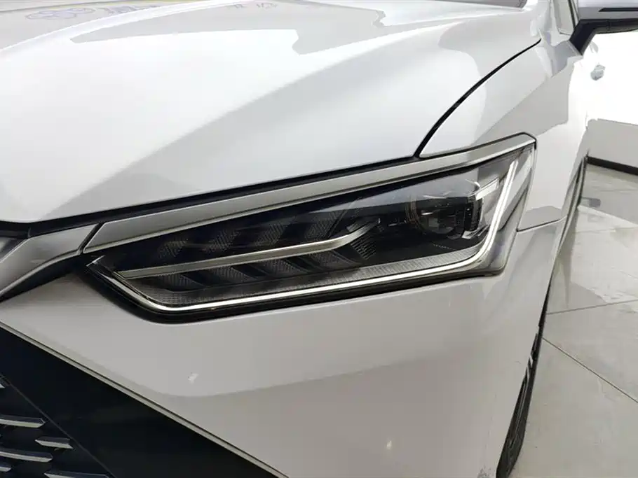 BYD Qin PLUS 2022 — фото 5
