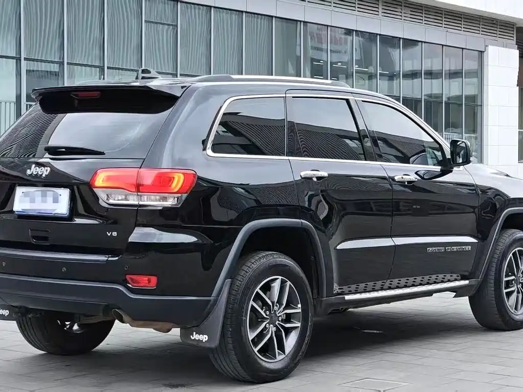 Jeep Grand Cherokee 2020 — фото 7