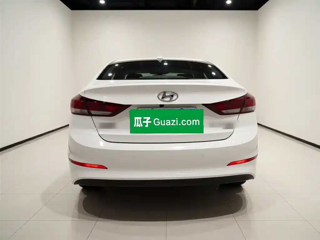 Hyundai Elantra 2016
