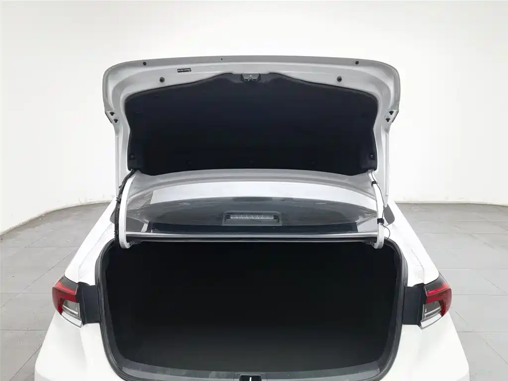 Toyota Corolla 2023 — фото 16