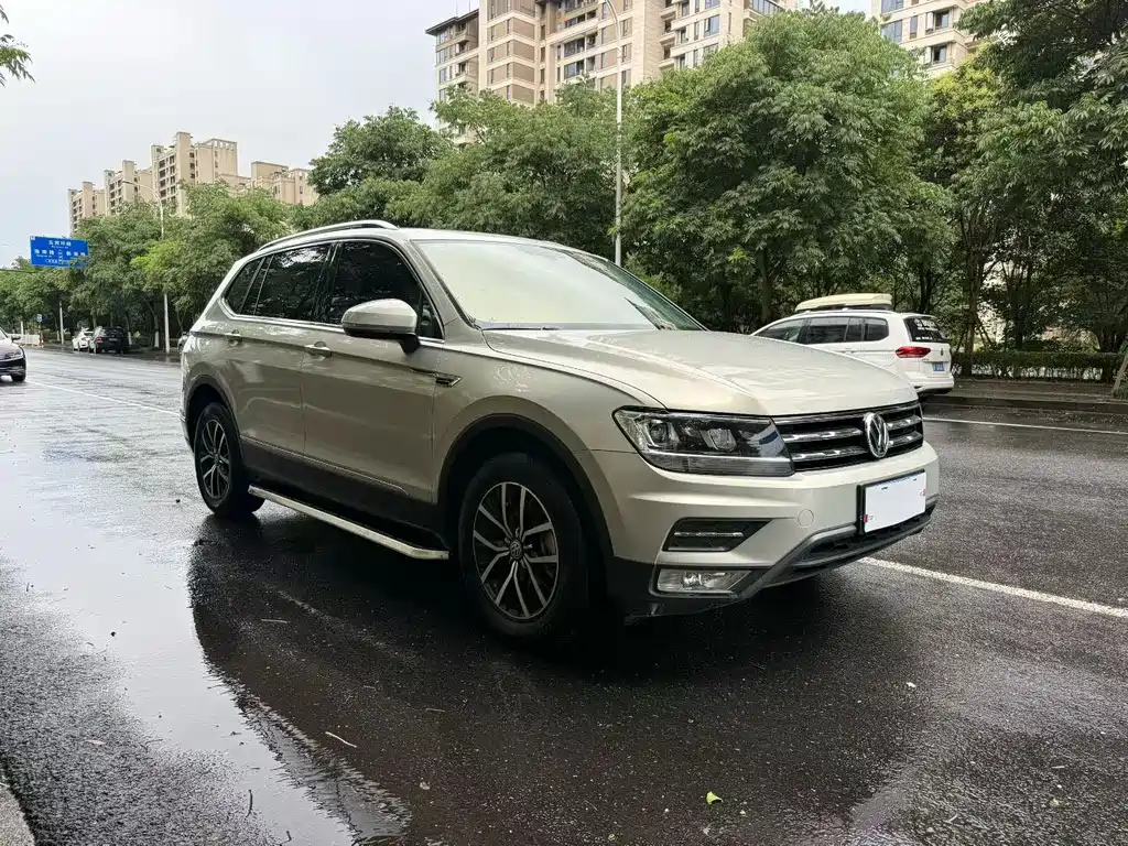Volkswagen Tiguan L 2018 — фото 3