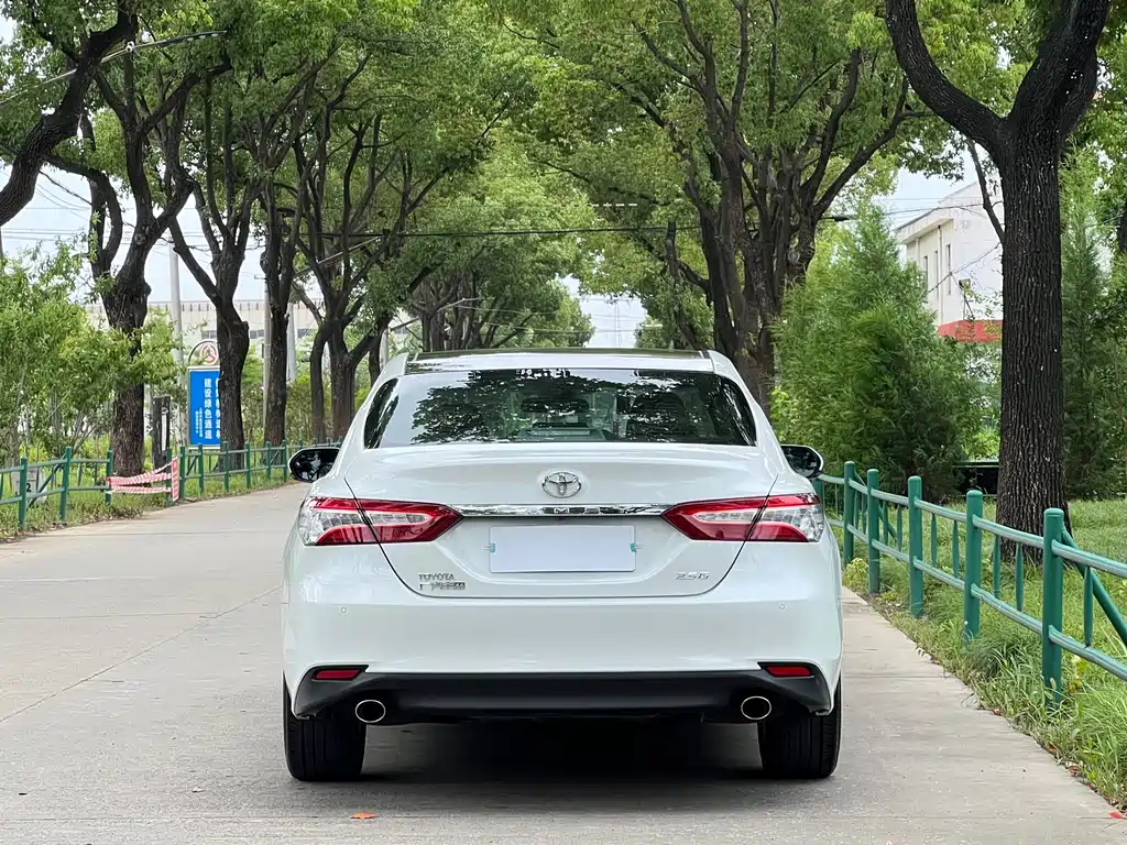 Toyota Camry 2019