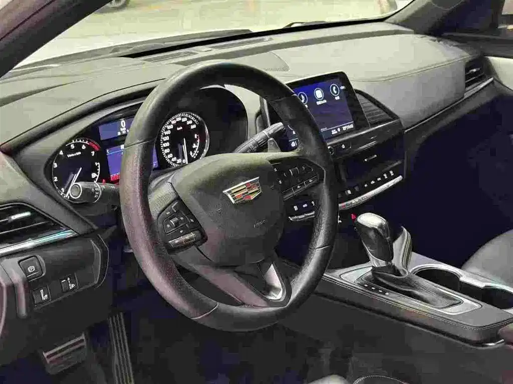 Cadillac CT4 2021 — фото 5