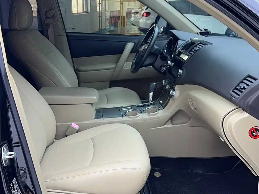 Toyota Highlander 2015 — фото 14