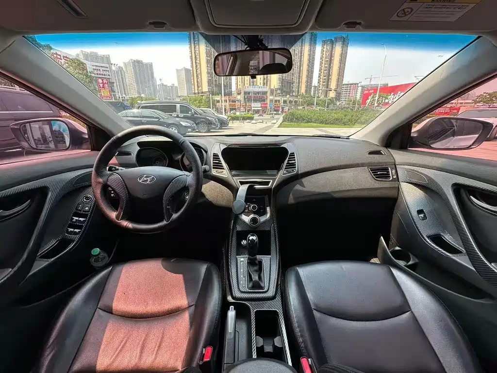Hyundai Elantra Langdong 2017 — фото 17