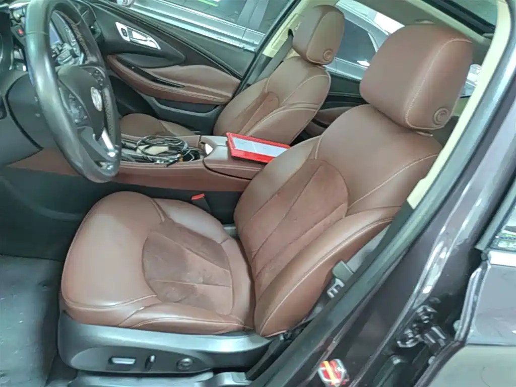 Buick Envision Plus 2017 — фото 15