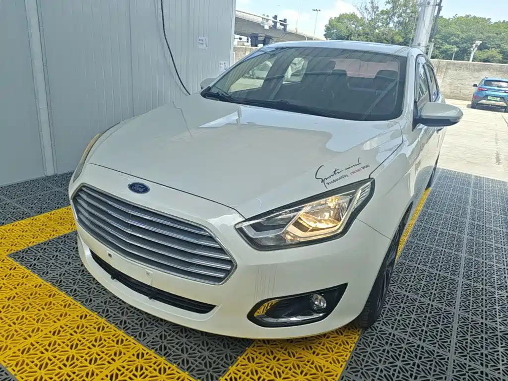 Ford Forrest 2016