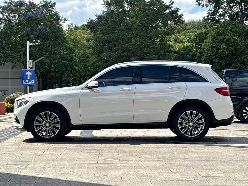 Mercedes-Benz GLC 2017 — фото 4