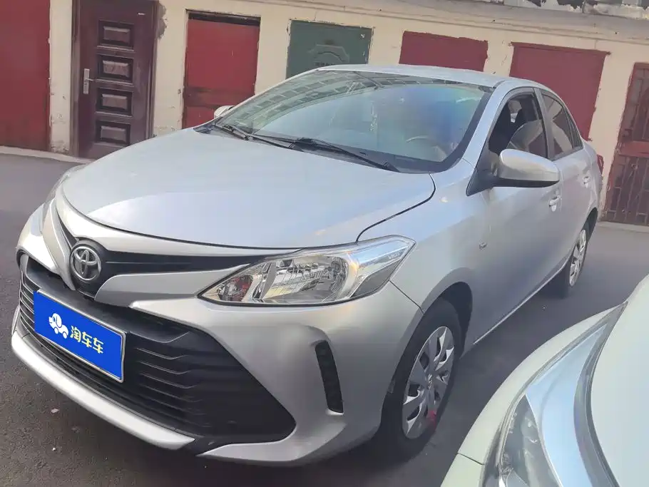 Toyota Vios 2017 — фото 1
