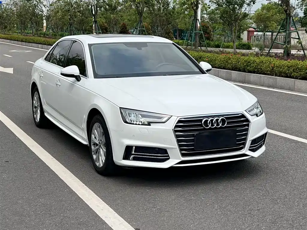 Audi A4L 2019 — фото 3