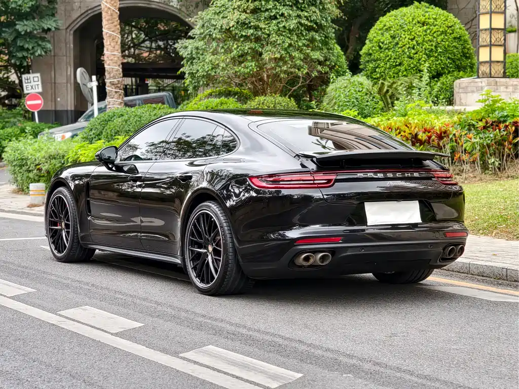 Porsche Panamera 2019 — фото 5