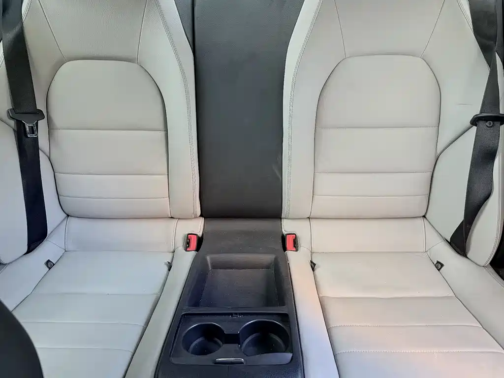 Mercedes-Benz E-Class 2011 — фото 11