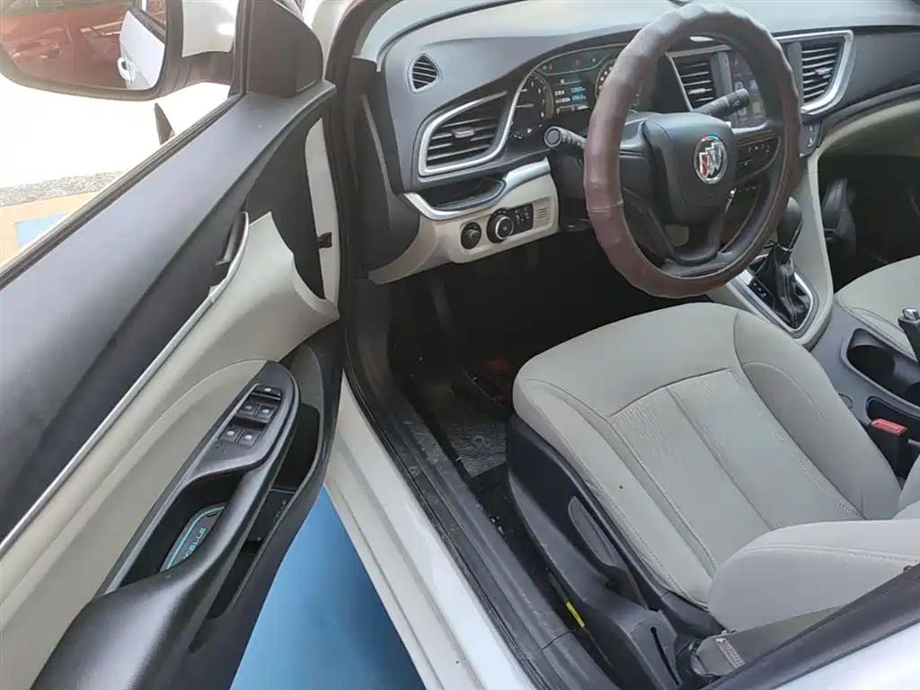 Buick Excelle 2016 — фото 16