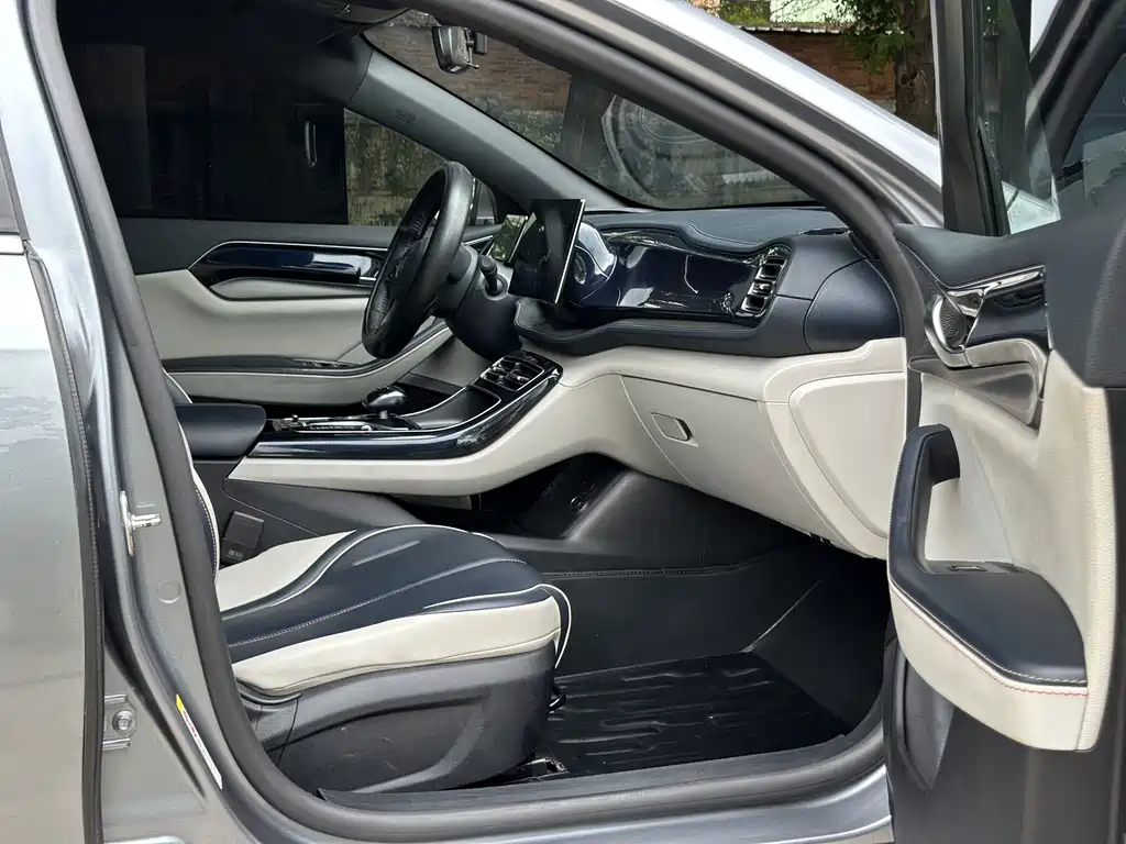 BYD Qin PLUS 2023 — фото 21