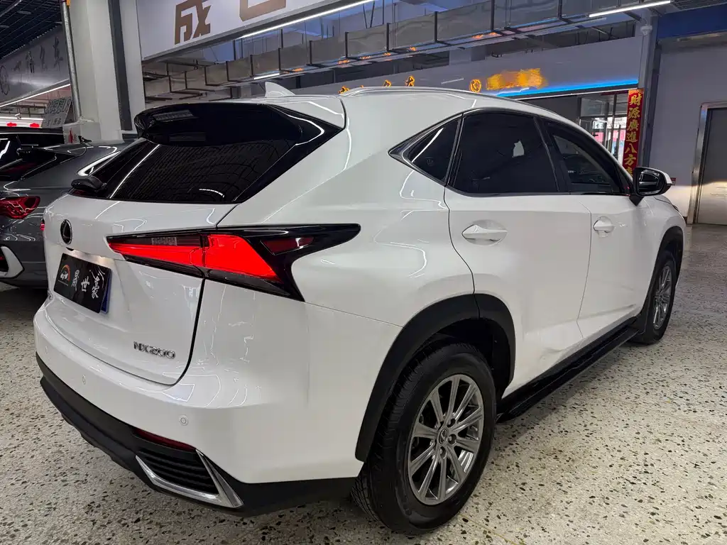 Lexus NX 2019 — фото 6