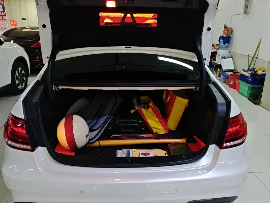 Mercedes-Benz E-Class 2015