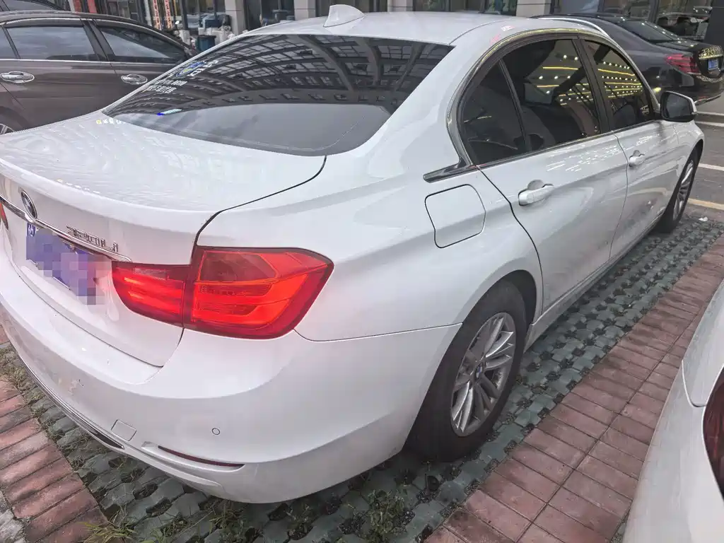 BMW 3 Series 2014 — фото 16