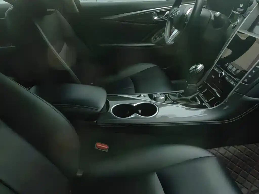 Infiniti Q50L 2018 — фото 13