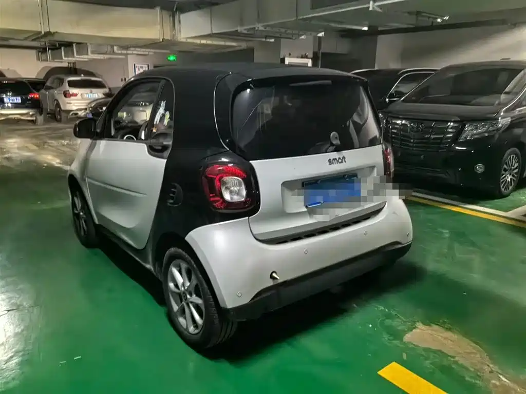 smart Fortwo 2018 — фото 7