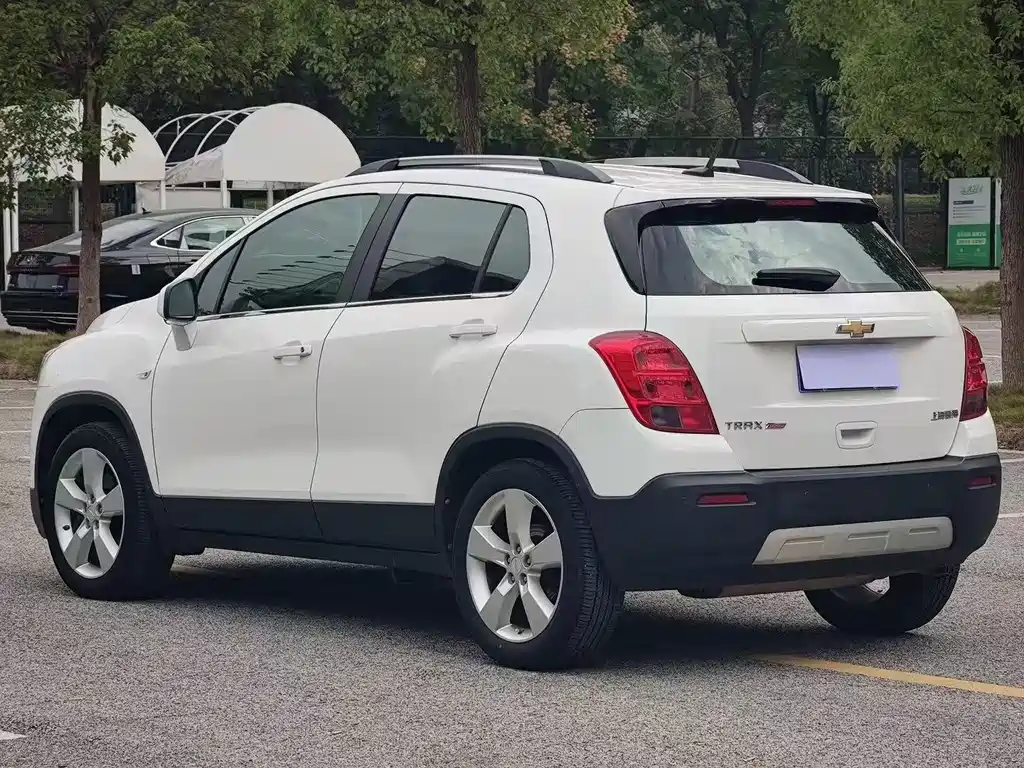 Chevrolet Trax 2015 — фото 8