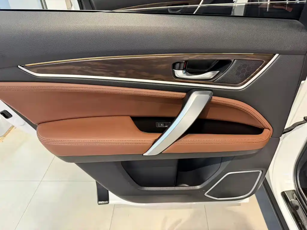 Honda UR-V 2017 — фото 11