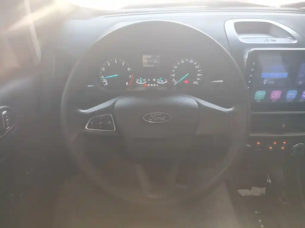 Ford EcoSport 2019 — фото 11