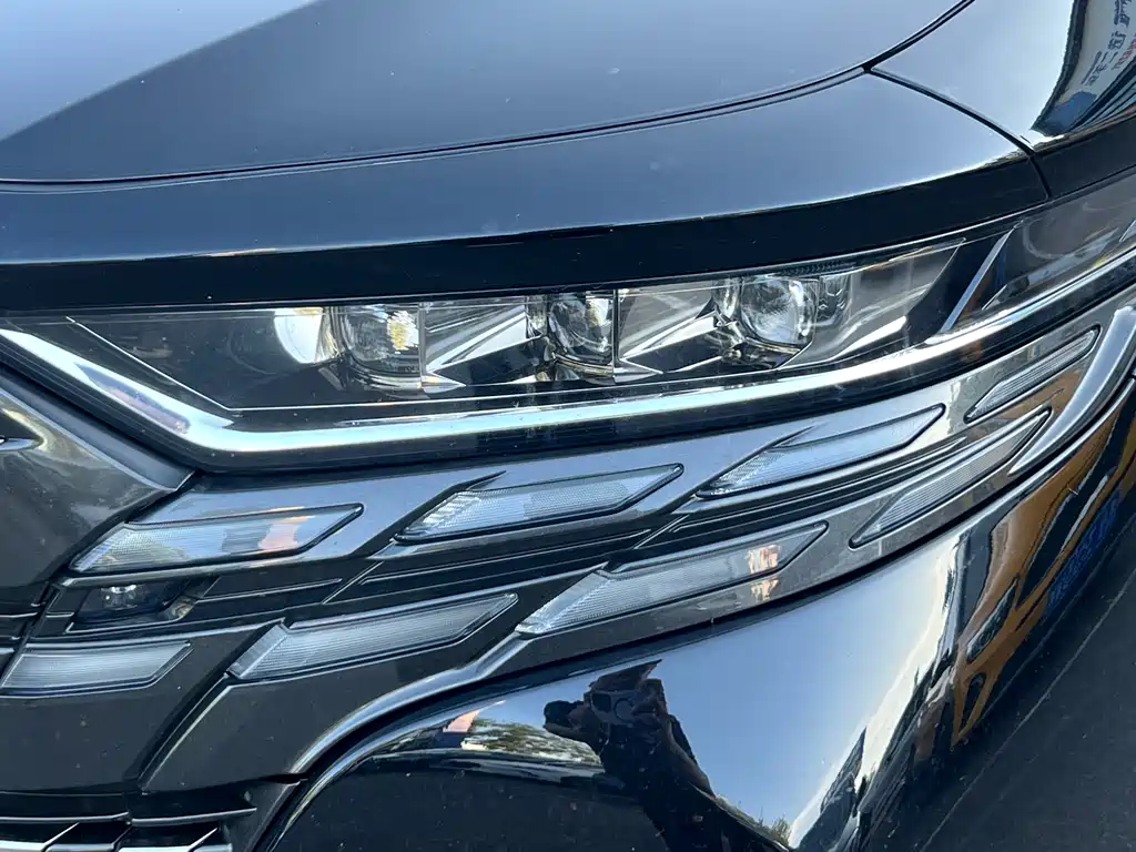 Toyota Alphard 2024 — фото 2