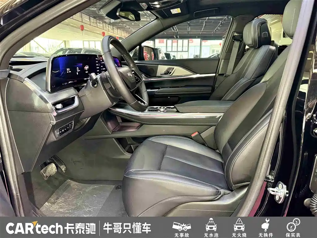 Cadillac XT5 2025 — фото 18