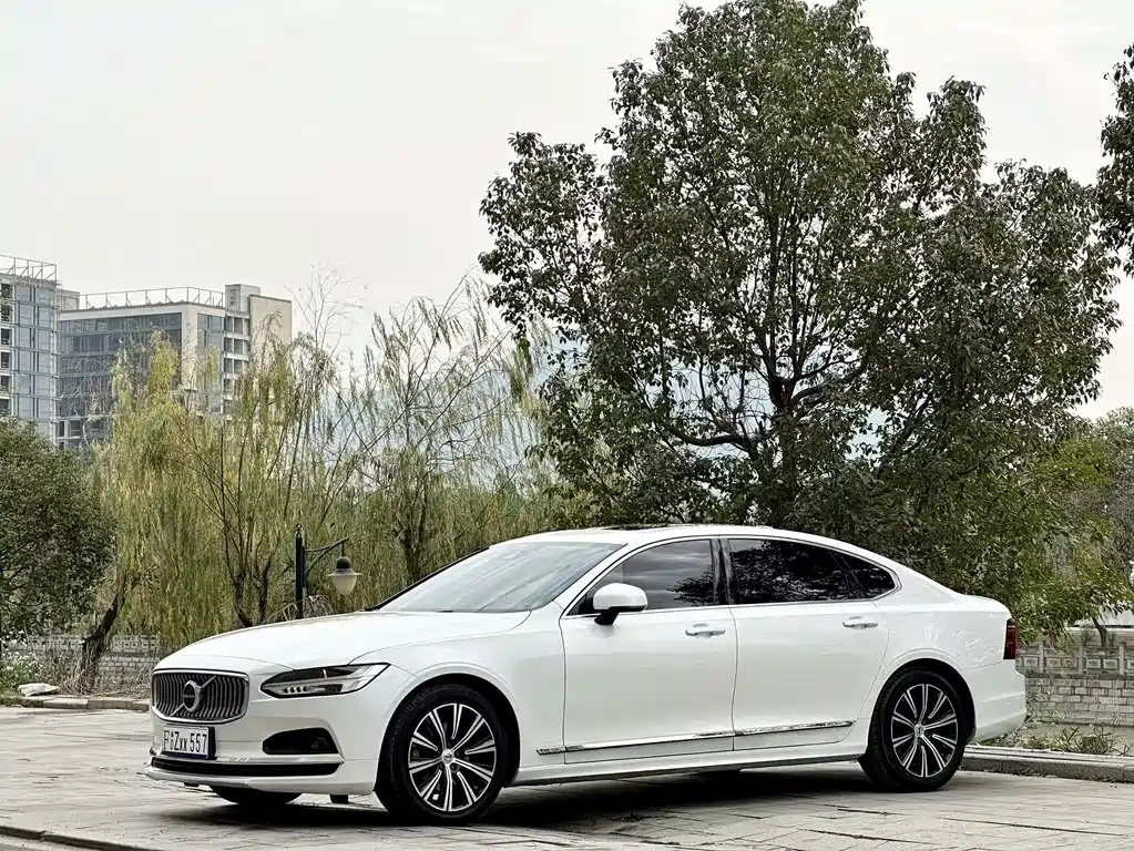 Volvo S90 2021 — фото 1