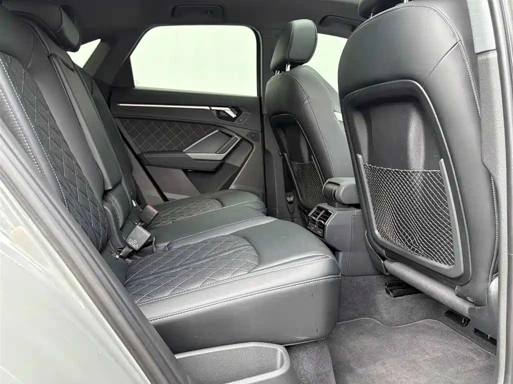 Audi Q3 Sportback 2024 — фото 17