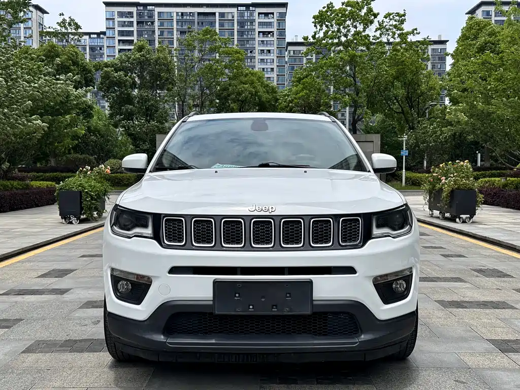 Jeep Compass 2017 — фото 2