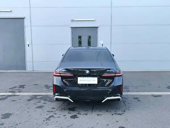 BMW 5 Series 2025