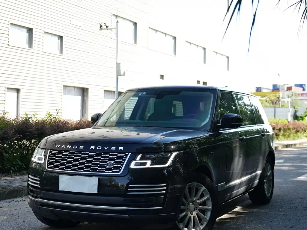 Land Rover Range Rover 2018 — фото 1