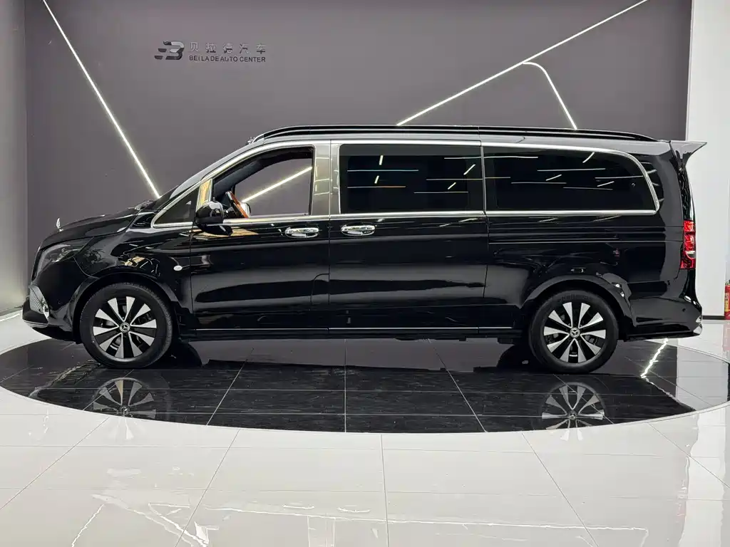 Mercedes-Benz Vito 2024 — фото 32