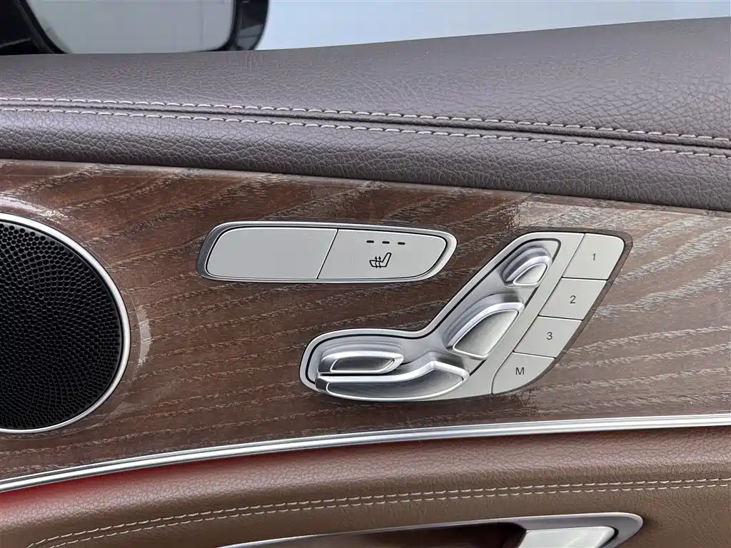 Mercedes-Benz E-Class 2020 — фото 26