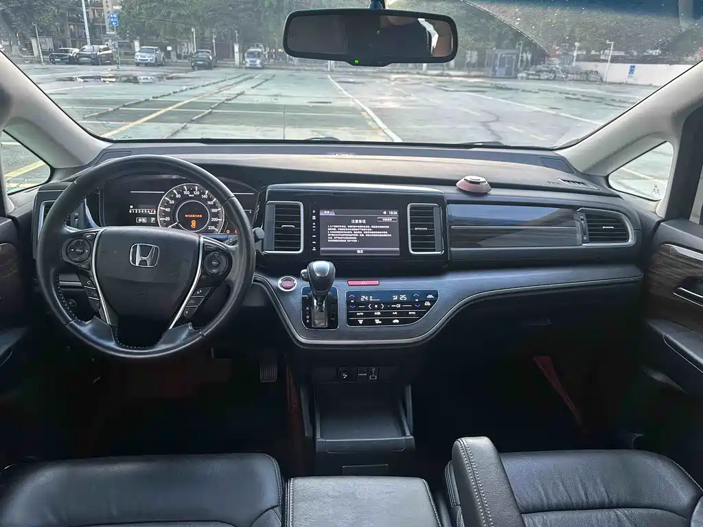 Honda Elysion 2019 — фото 11