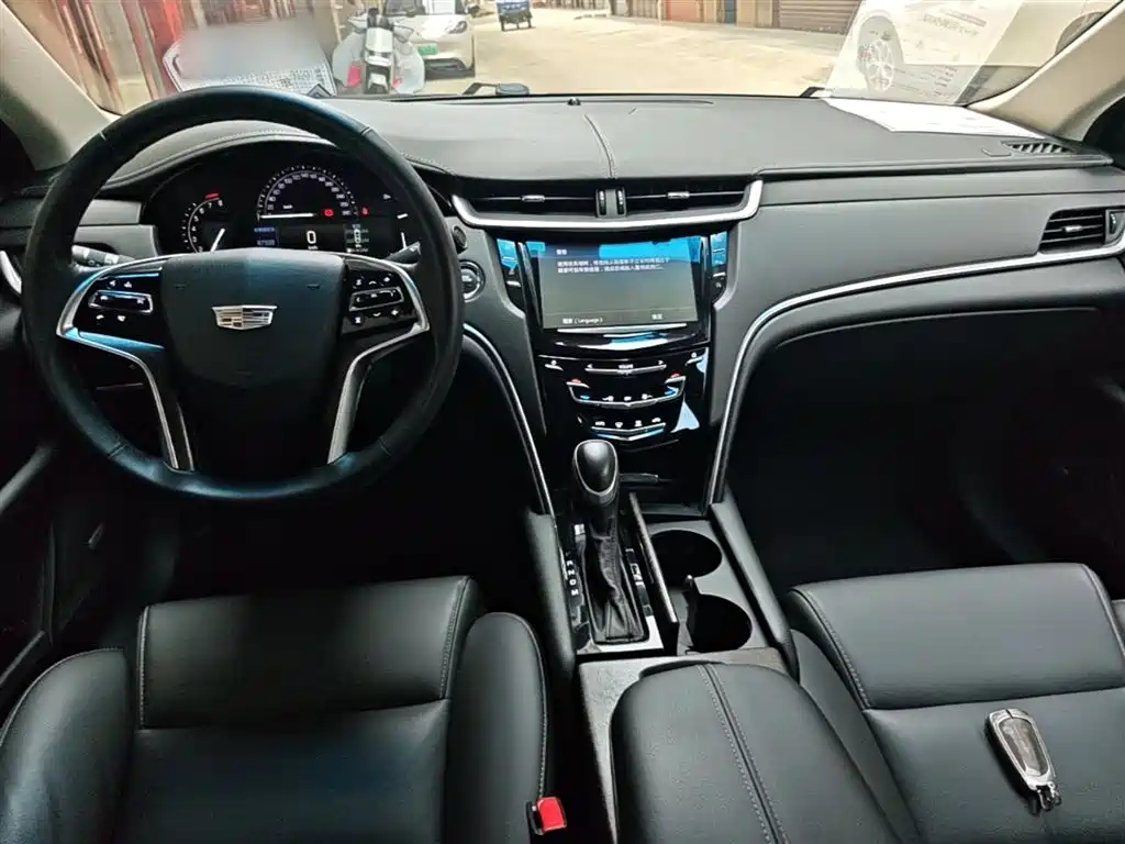 Cadillac XTS 2019 — фото 10