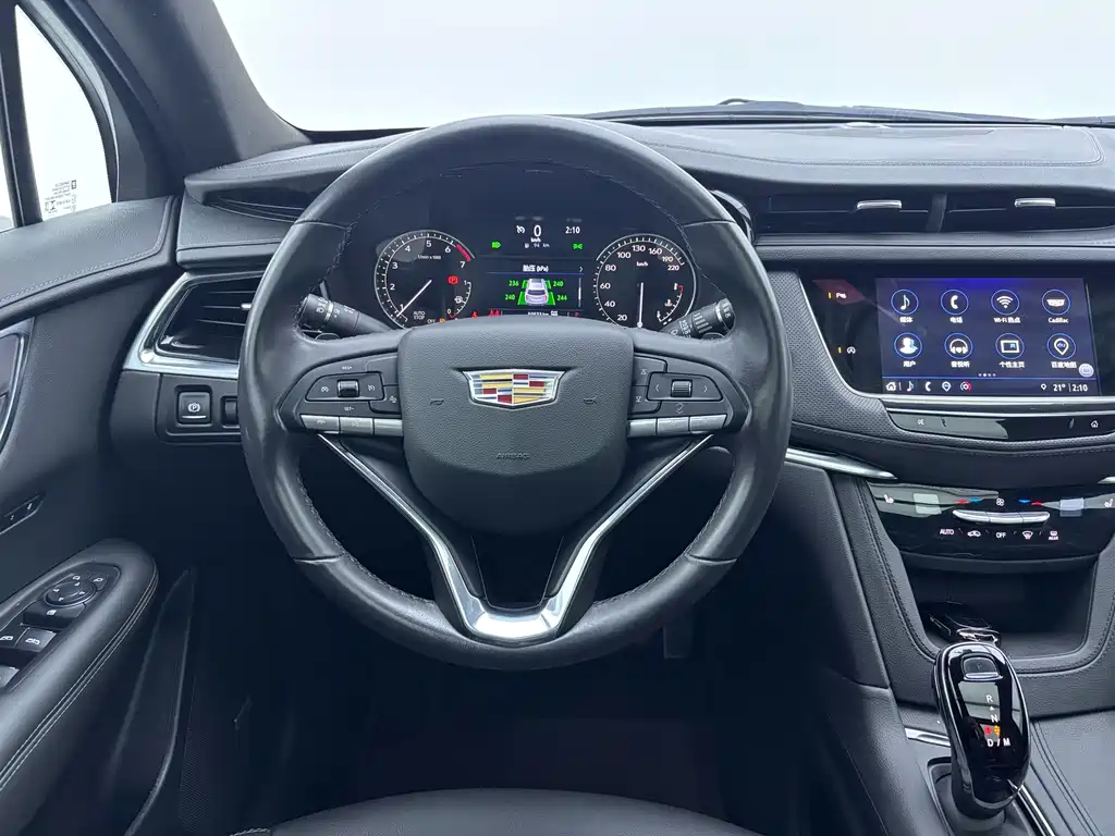 Cadillac XT6 2023 — фото 23