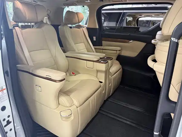 Toyota Alphard 2017