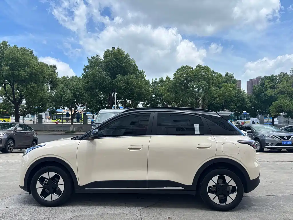 Geely Galaxy Starwish 2024 — фото 11