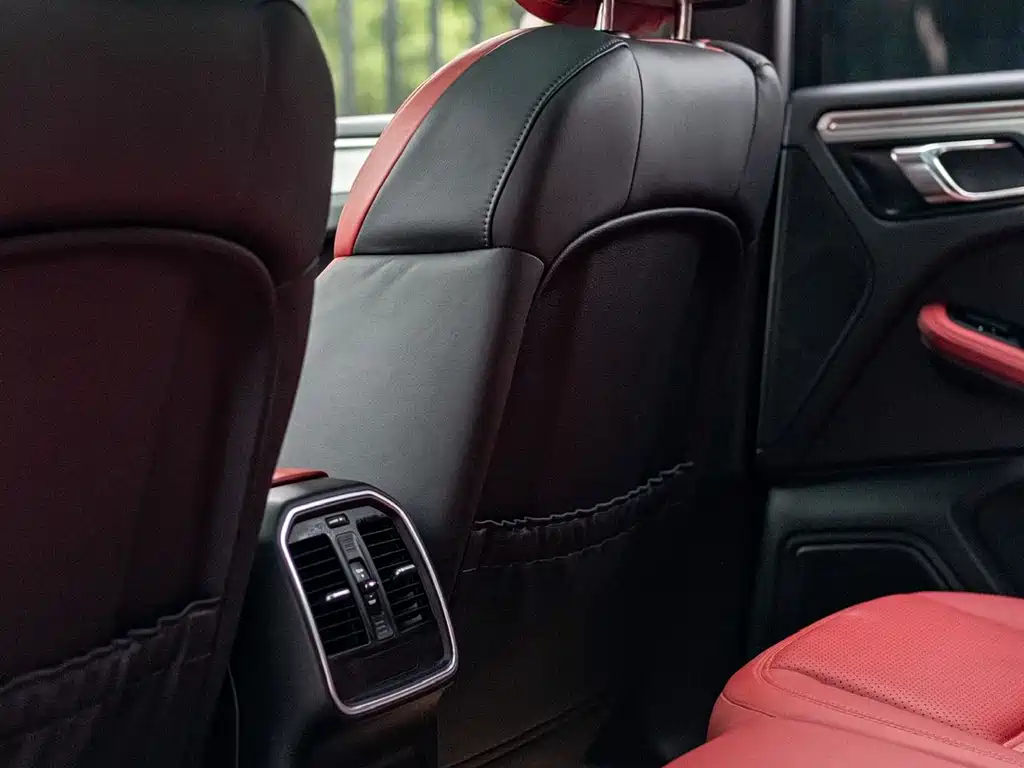 Porsche Macan 2016 — фото 13