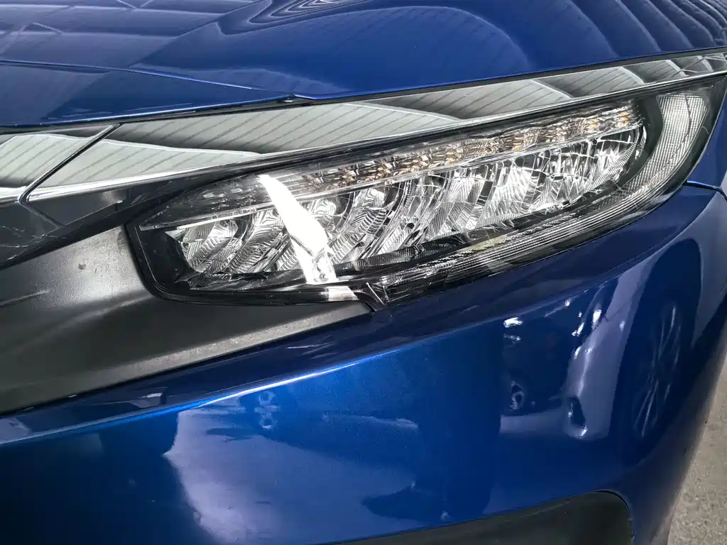 Honda Civic 2017 — фото 10