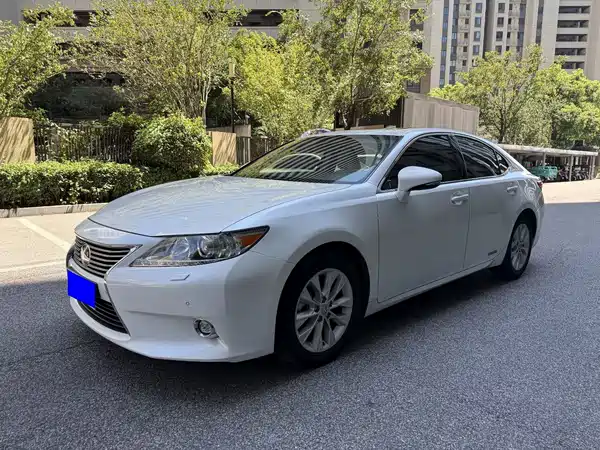 Lexus ES 2014
