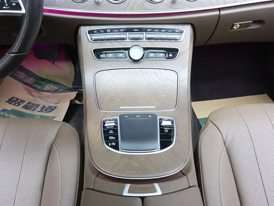 Mercedes-Benz E-Class 2021 — фото 25