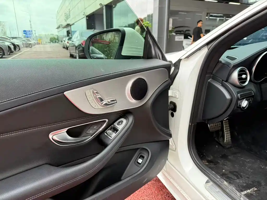 Mercedes-Benz C-Class 2019