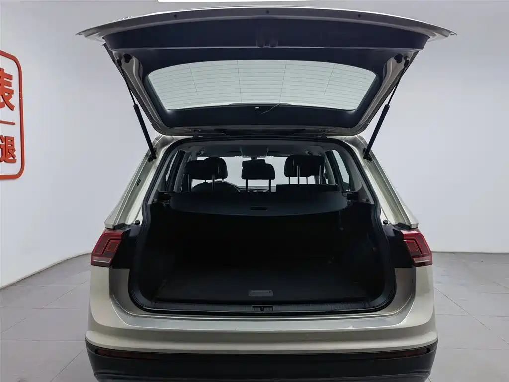 Volkswagen Tiguan L 2018 — фото 16