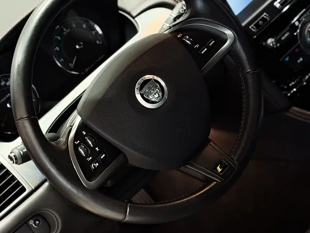 Jaguar XK 2013 — фото 11