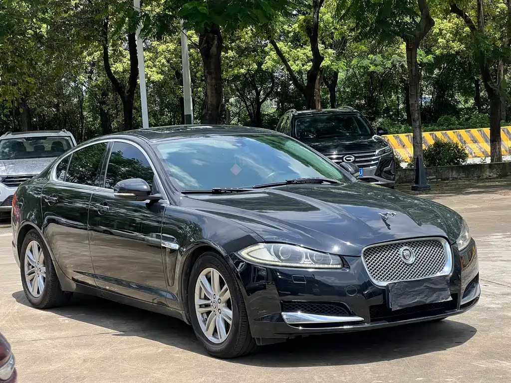 Jaguar XF 2013 — фото 4
